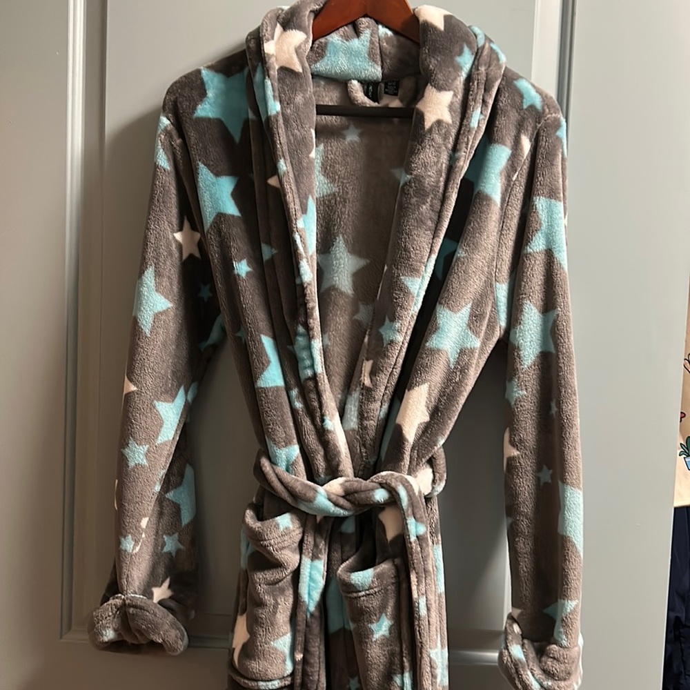 Cynthia Rowley soft cozy warm bathrobe with stars ⭐️like New!